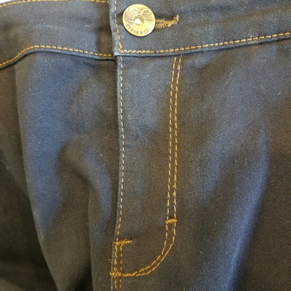 JEANS STYLE & CO Blue Denim Slim Leg 5 Pocket NWT Size 14 - Picture 5 of 15